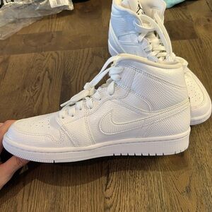 Size 9.5 - Air Jordan 1 Mid White Snakeskin W